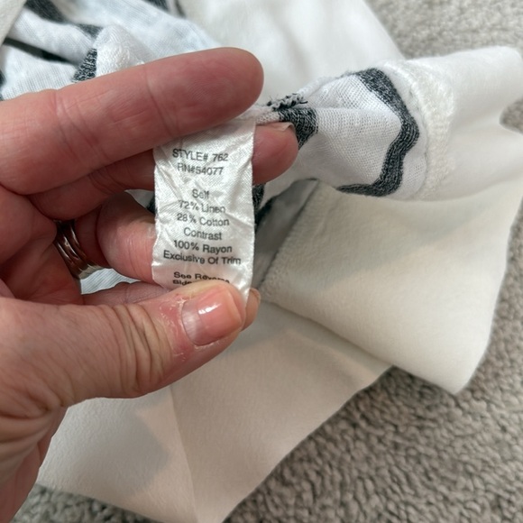 CAbi Gray and White Striped Short Sleeve Tee- Linen and Cotton Size XS - Picture 6 of 6